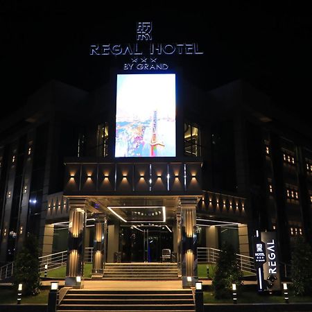 Regal Hotel By Grand Nawoi Zewnętrze zdjęcie